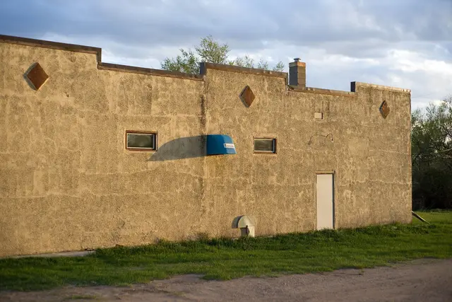 Stucco building with diamond decorations